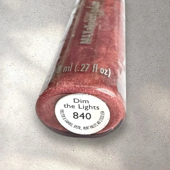 Max Factor Maxalicious Glitz Lip Gloss Wand, 840 DIM THE LIGHTS lipgloss NEW - Picture 2 of 3